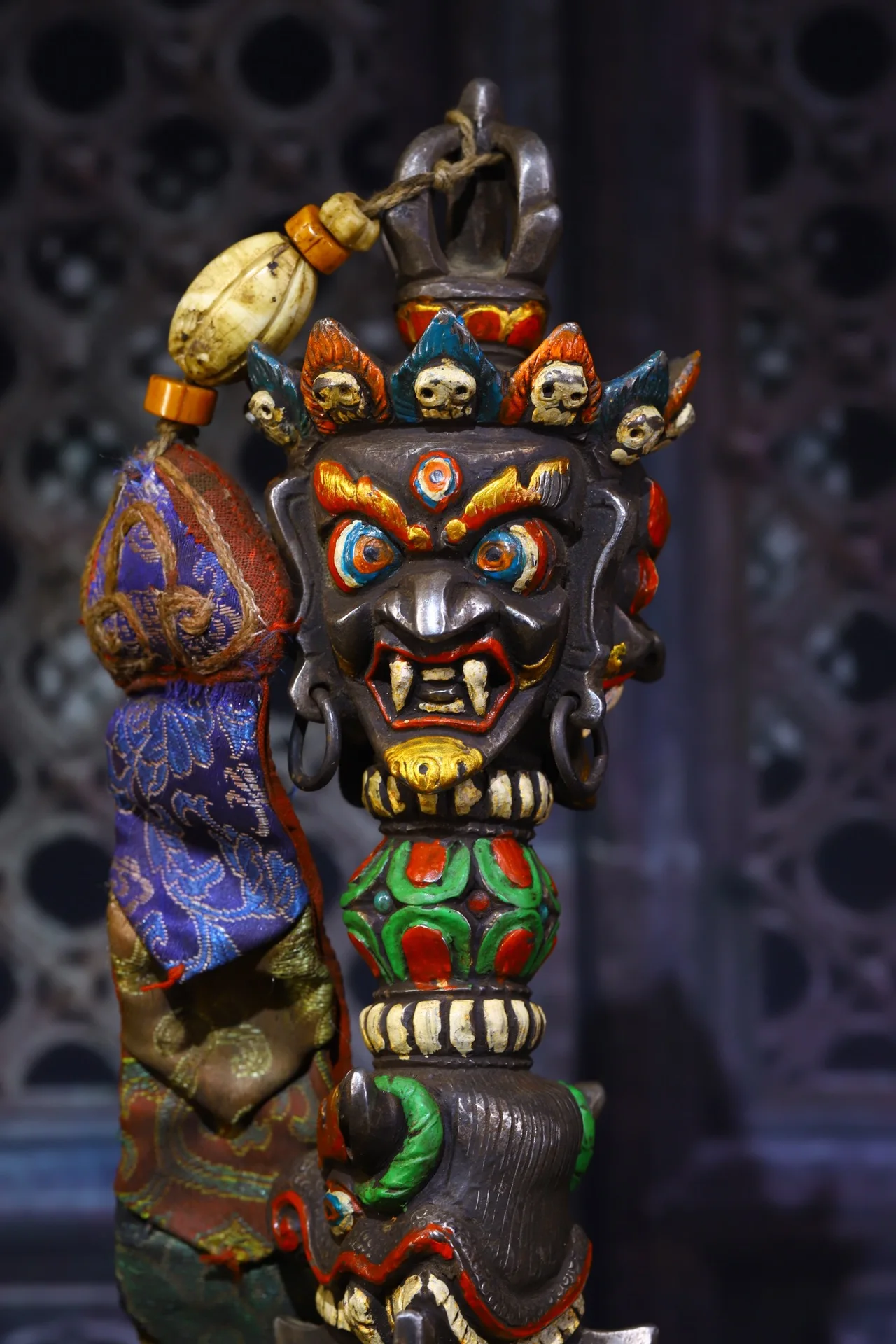 Goede Tibet Boeddhisme Tiantie Gegraveerd Tracing Schedel Artefact Drie Zijden Mahakala Dapeng Gold Gevleugelde Vogel Hoofd Dorje Vajra Phurpa