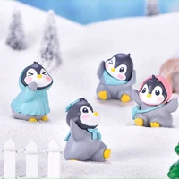 reusable plastic micro landscape figure toys gift random garden decoration cartoon animal penguin model funny home supplies