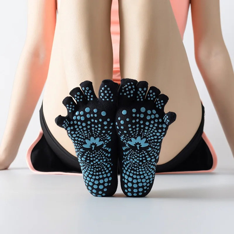 

Split Toe Yoga Socks Anti Skid Gym Floor Sports Solid Color Women Stretchy Breathable Quick Dry Lounge Premium Comfy Socks