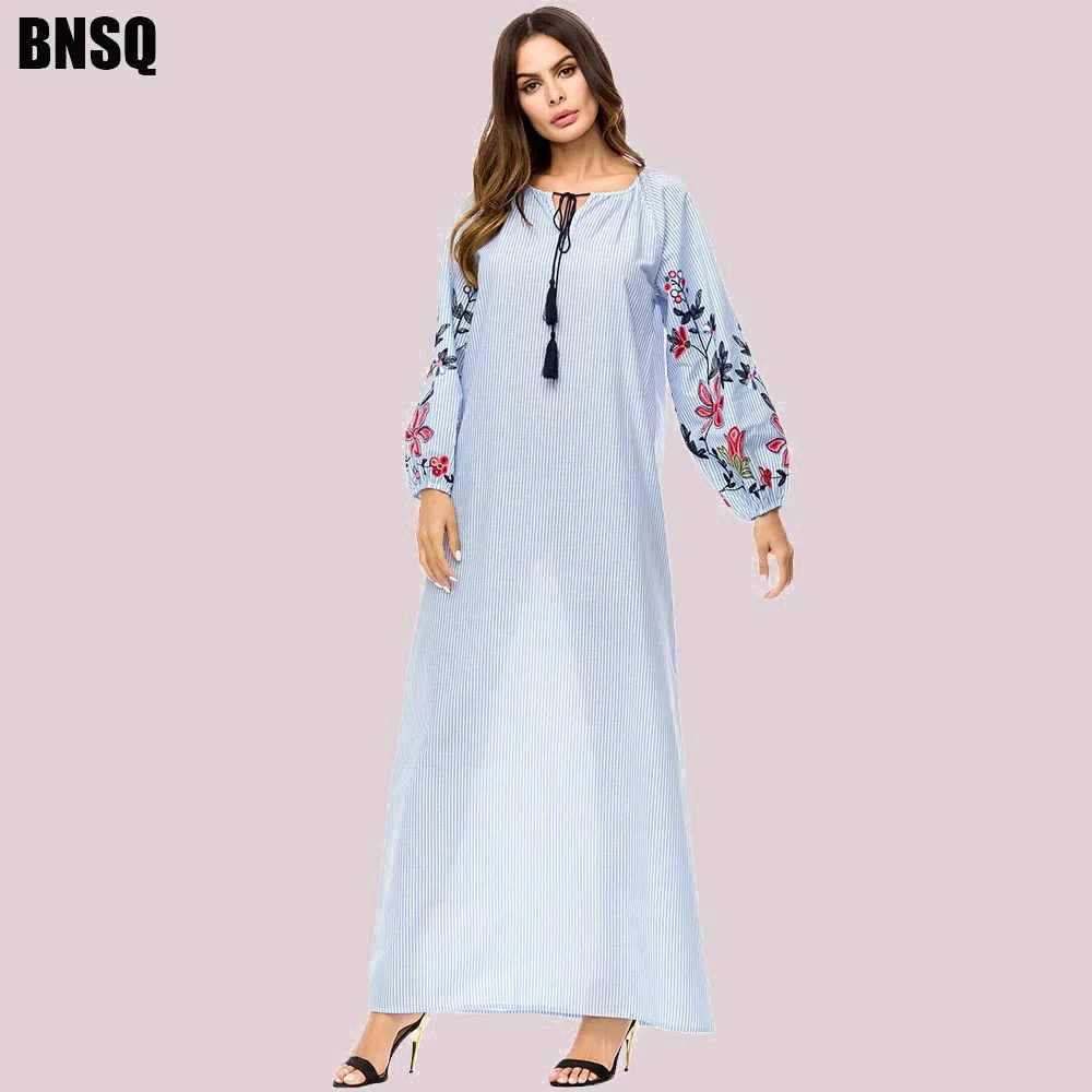 BNSQ Apparet платье в полоску с круглым вырезом и длинными рукавами Удобная хлопковая