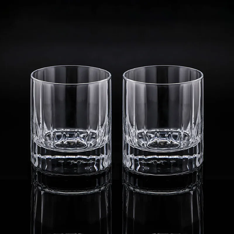 Бессвинцовый термостойкий прозрачный стеклянный бокал для вина в полоску 350 мл