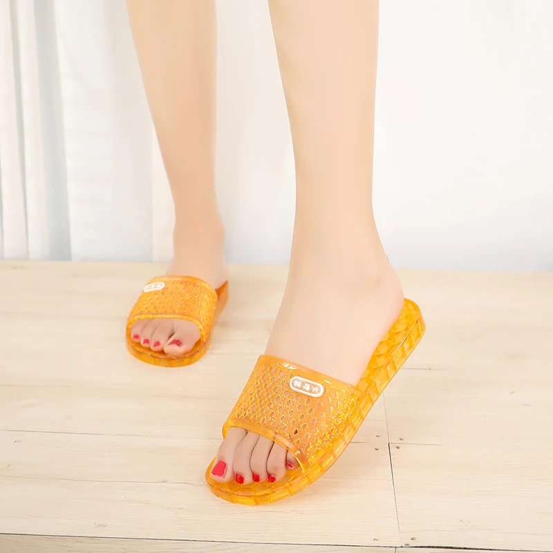 smaller 1 size Однотонные прозрачные тапочки; Женская Повседневная Массажная домашняя обувь; Разноцветные розовые и фиолетовые противоскользящие банные зеленые сандалии - Цвет: smaller 1 size