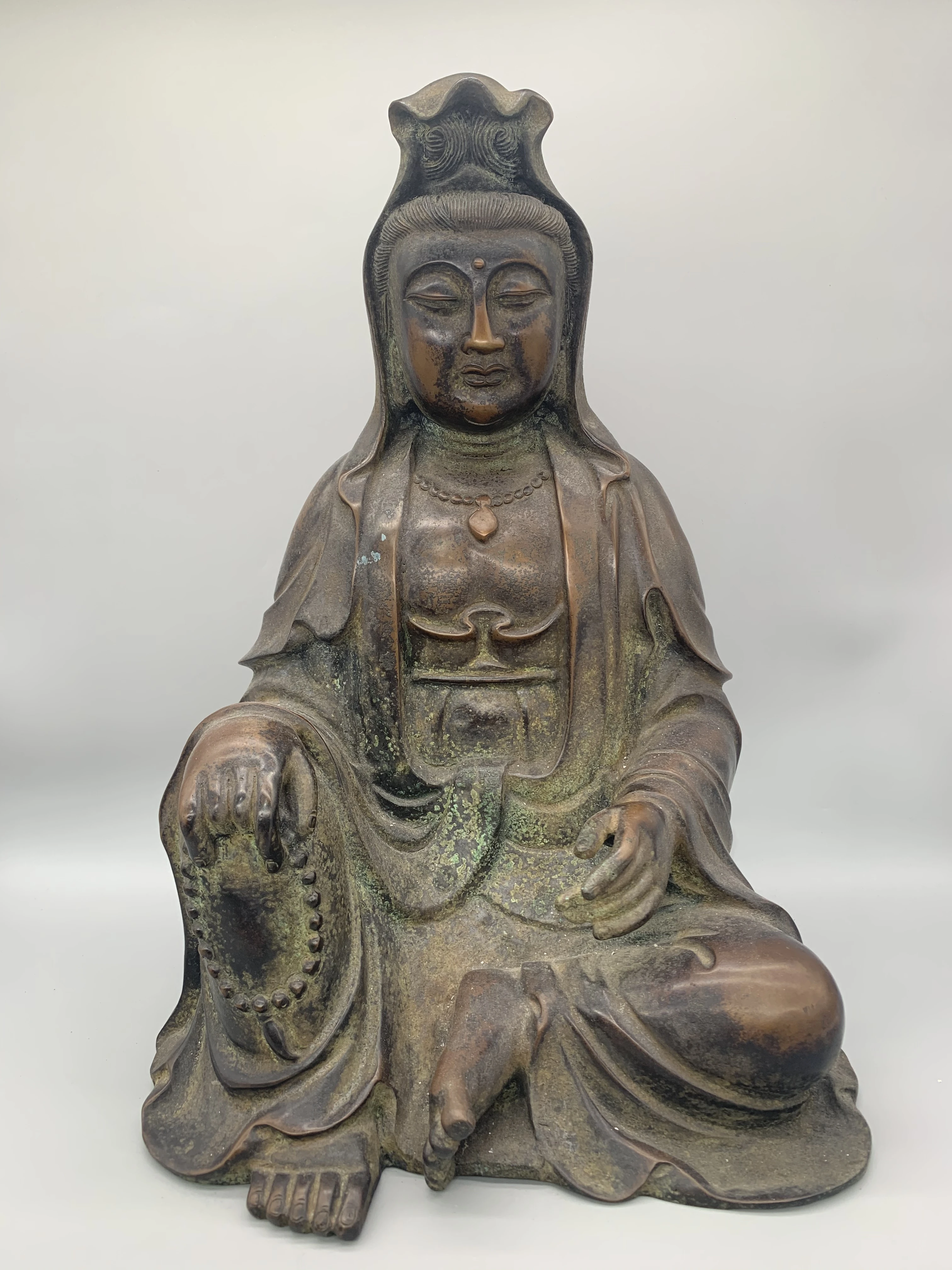 

The original bronze statue of Guanyin Bodhisattva, Chinese culture collection