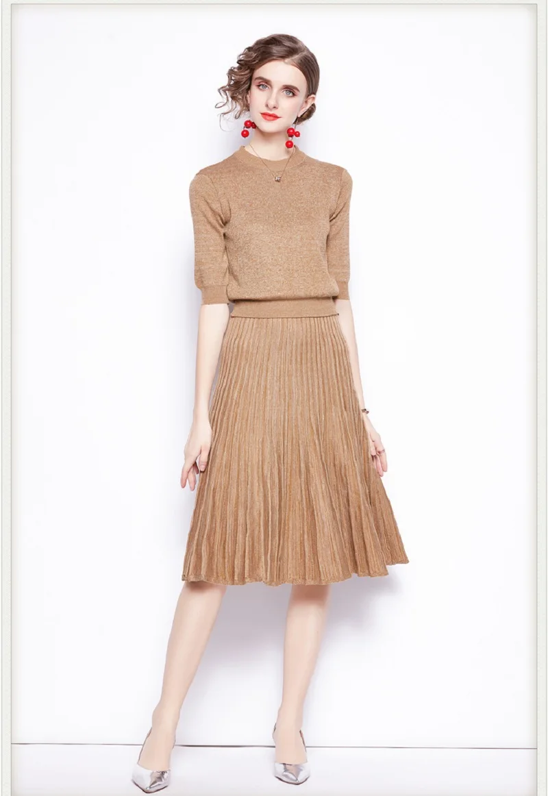 

Autumn Elegant Women Bright Silk Knitted Two Piece Set New Fashion Half Sleeve Tops + Pleated Skirt Ladies Solid Casual Suit