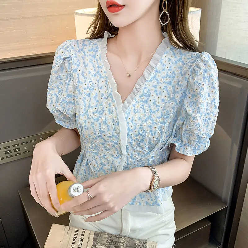 

Floral Chiffon shirt women's summer short sleeve 2021 new waist slim sweet foreign style small shirt V-neck bubble sleeve top