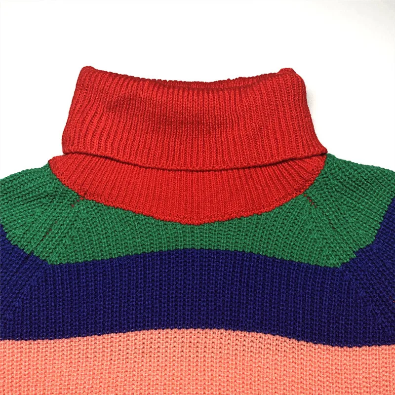 Вязаный свитер BOOFEENAA в радужную полоску с высоким воротником женские