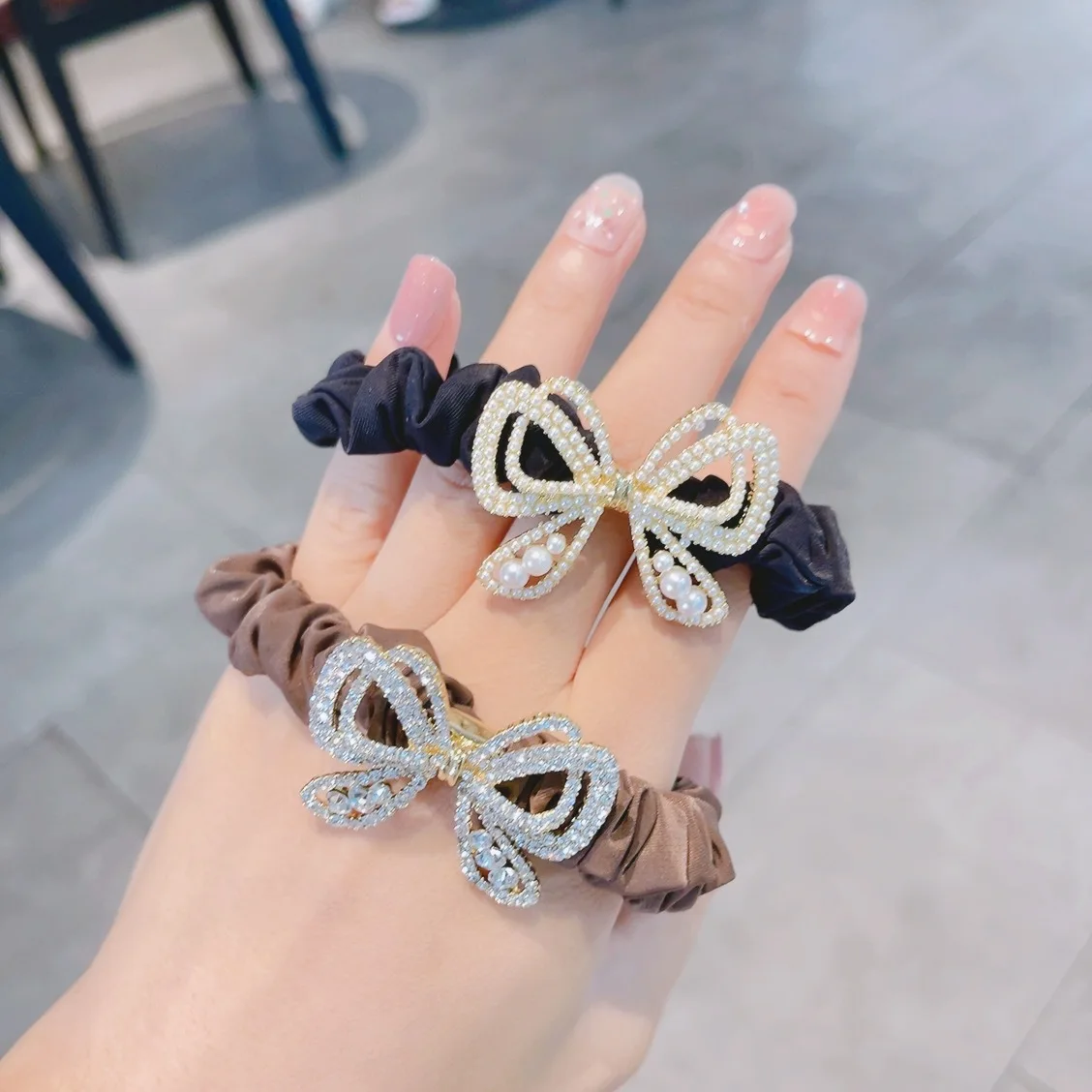 

Metal Rhinestone Pearl Bow Delicate Sweet Girl Elasticity Head Rubber Band Headdress Hair Accessories For Women Scrunchie