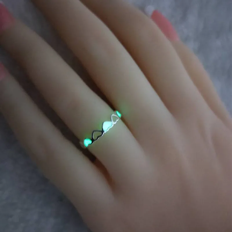 

Adjustable Hollow Heart Luminous Ring Glow In Dark Silver Color Rings for Women Friends Gift Vintage Fashion Jewelry Ring