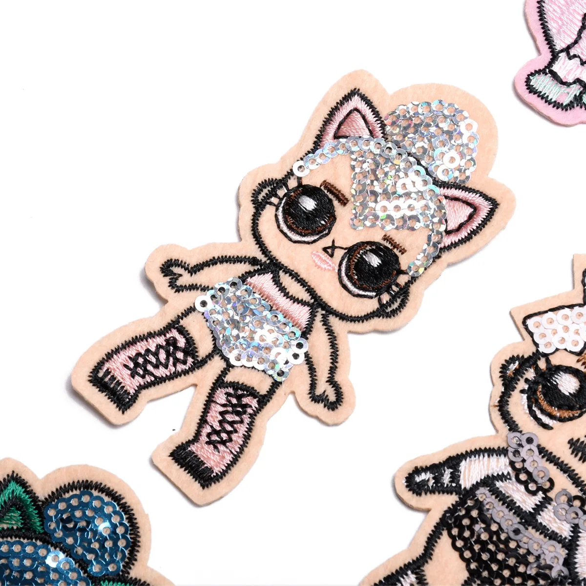 

Embroidered cloth paste computer embroidered chapter boutique DIY two Li beads little girl's clothes decoration patch