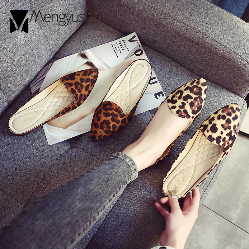 Мюли женские с закрытым носком бархатные шлепанцы сланцы Нескользящие для дома и