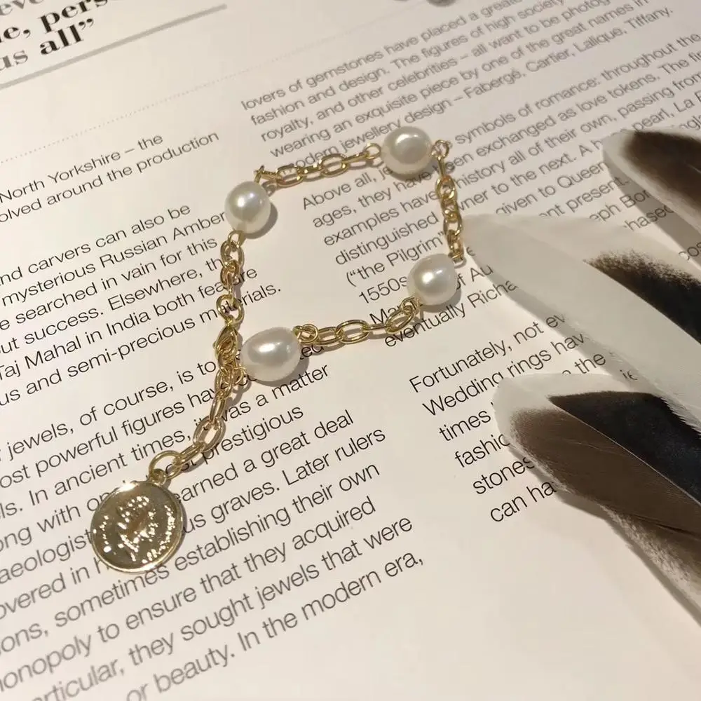 Жемчужный жемчужный браслет с монетами классический женский лаконичного