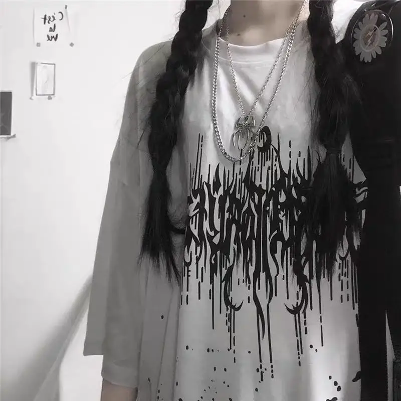 

2021 Gothic T-shirts Loose Streetwear Harajuku Letter Print Summer Short Sleeve Vintage women black tops dropshipping plus size