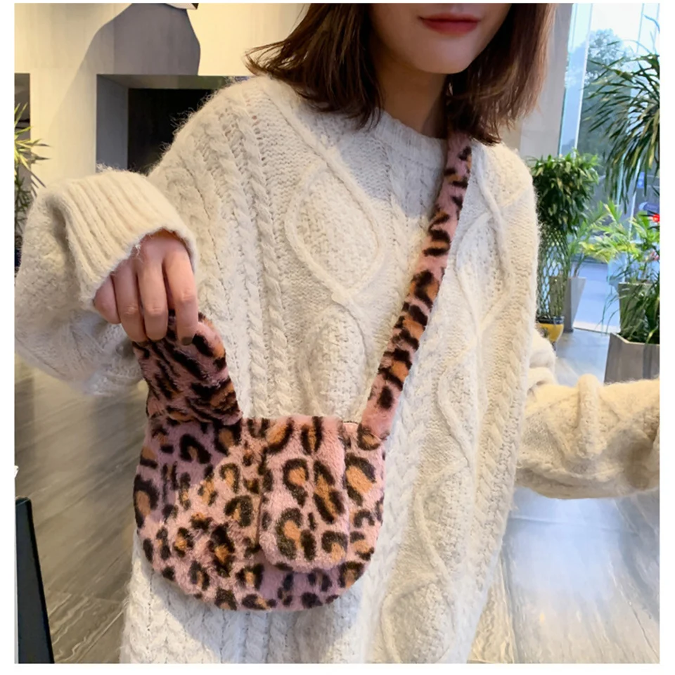 Женская сумка на плечо с леопардовым принтом и искусственным мехом, мягкая зимняя плюшевая ручная сумка с заячьими ушками для женщин, пушис... от AliExpress WW