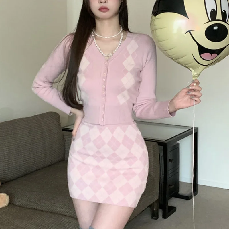 

Корейский шикарный Милый трикотажный фотокардиган короткий топ + Фотоэлементы элегантные костюмы из двух частей Женский комплект