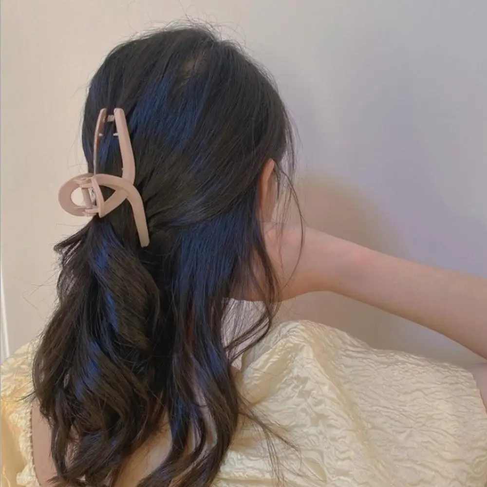 

1Pc Korea Fashion Elegant Big Hair Claws Simple Big Hair Clip Bath Headdress Women Girls Hair Accessories