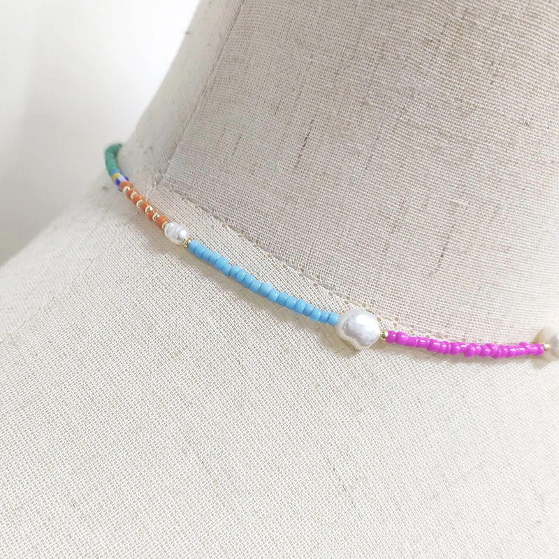Цепочка на шею летняя разноцветная с бусинами чокер жемчугом аксессуар для