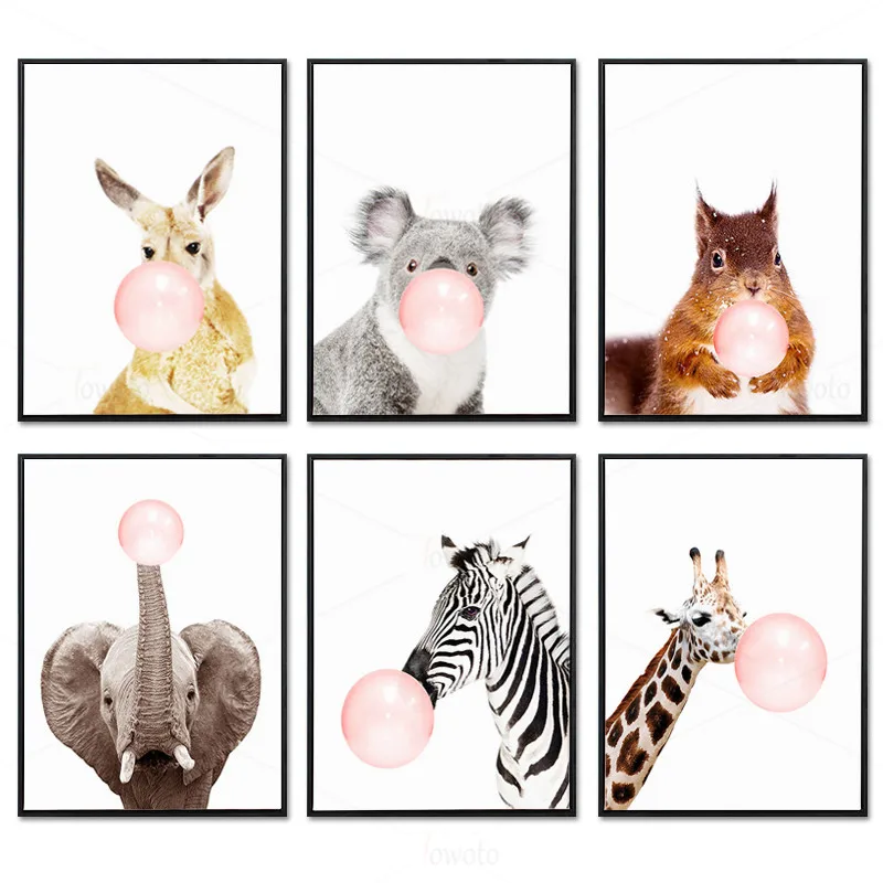 Картина для детской стены с изображением животных розового цвета жирафа кенгуру