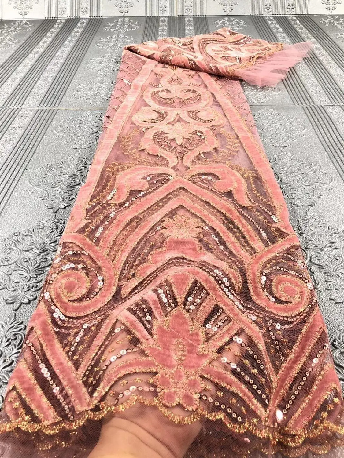 

5yards african sequins velvet lace fabric with flowers good quality 2020 newarrival velvet lace fabric for dress sewing