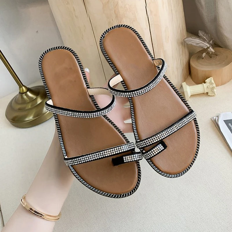 

Summer Women Flats Sandals Crystal Strap Flip & Flop Lighting Sole Comfty Femme Esparcimiento Zapatillas Black Beige Women Shoes