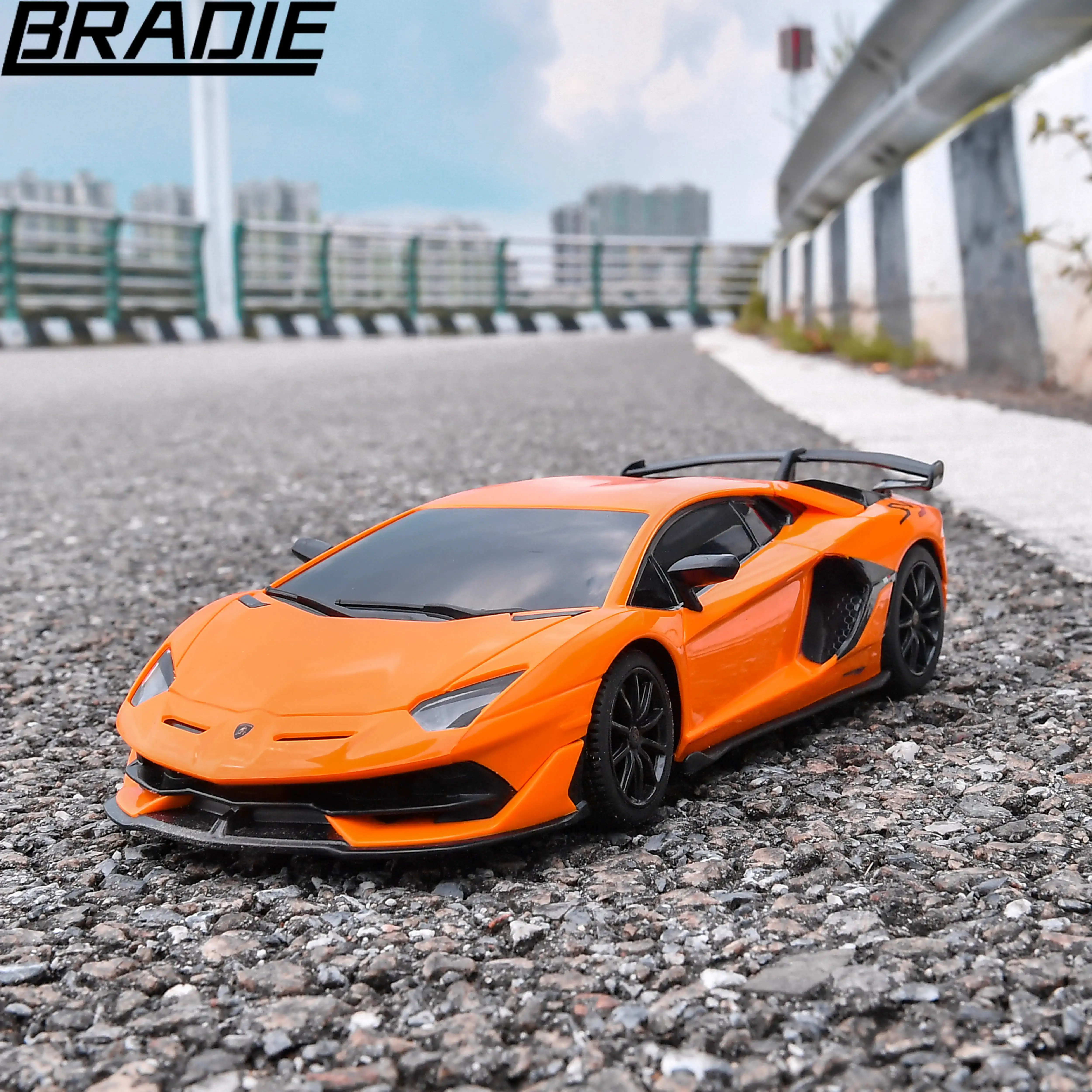 

Rc Drift Car Licensed Remote Control Car,1:24 Scale 2.4GHz RC Lamborghini Aventador SVJ Racing Toy Model Vehicle for Kid Gift