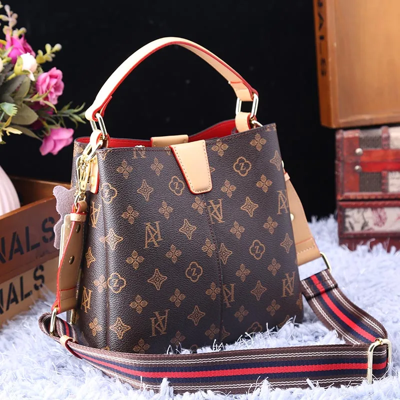 

Women's Bag 2021 New Handbag Large Capacity Casual Totes Retro All-match Shoulder Messenger Bags Fashion Women Purse and Handbag