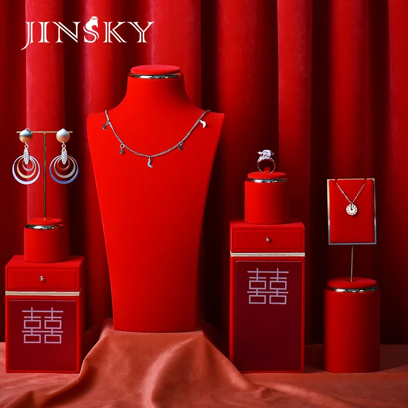 New jewelry display props, rings, earrings, necklaces, portrait models, ornaments, gold window display racks