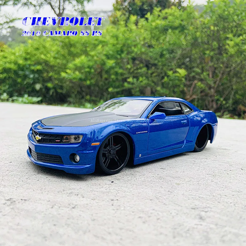 Модель автомобиля Maisto из сплава 1:24 2010 Chevrolet Camaro SS декоративная коллекция