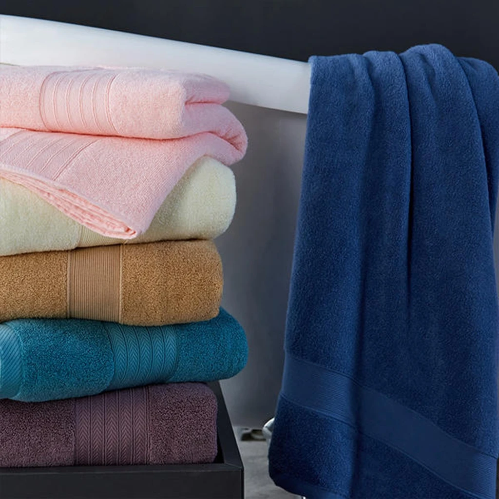 

1PC 70*140cm Absorbent Bath Towel Large Solid Quick-Drying Soft Beach Bath Towel Thick Spa Towel for Adult