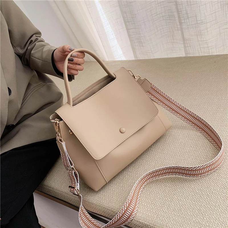 

Simple Pu Leather Crossbody Bag for Women Winter Solid Color Shoulder Messenger Handbag Female Travel High Capacity Tote