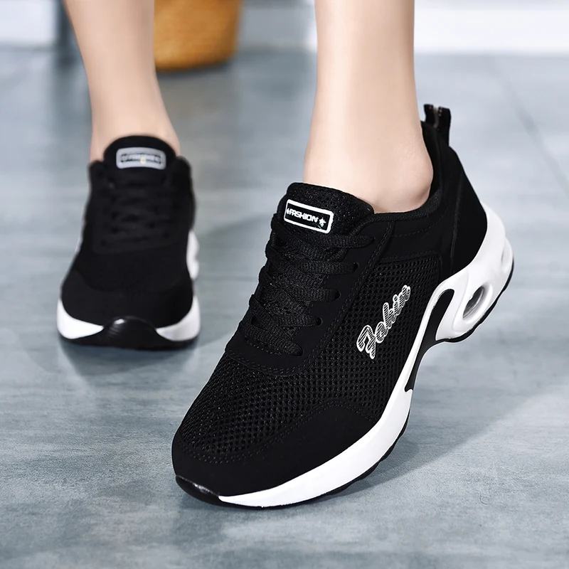 Fashion Women Lightweight Sneakers Running Shoes Outdoor Sports Shoes Breathable Mesh Comfort Running Shoes Air Cushion Lace Up
