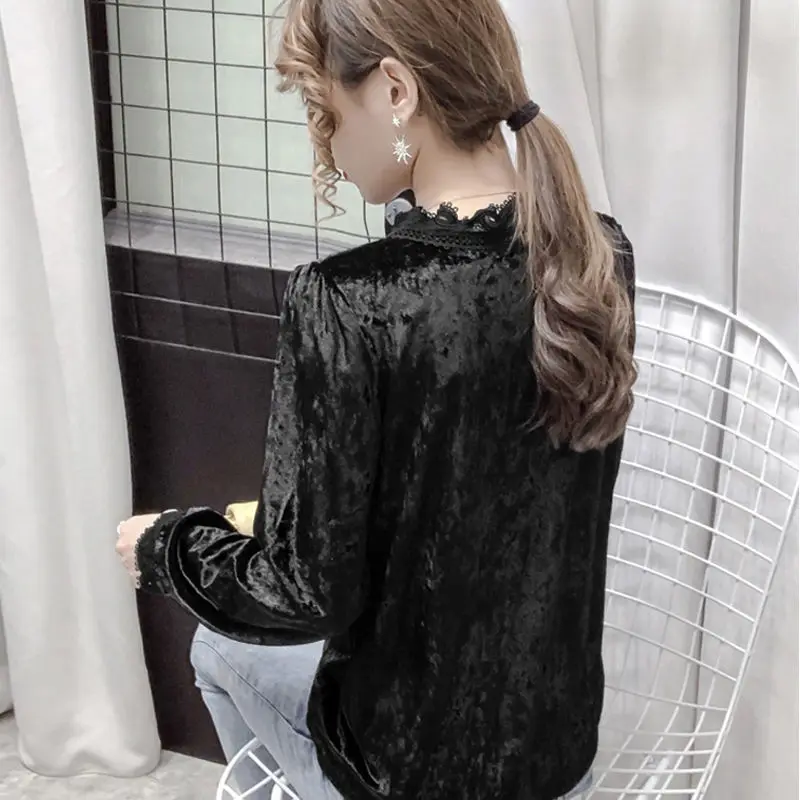 

Women's Spring Autumn Style Velvet Blouse Shirt Women's Long Sleeve Solid Color Button Lace Patchwork Casual Tops SP954