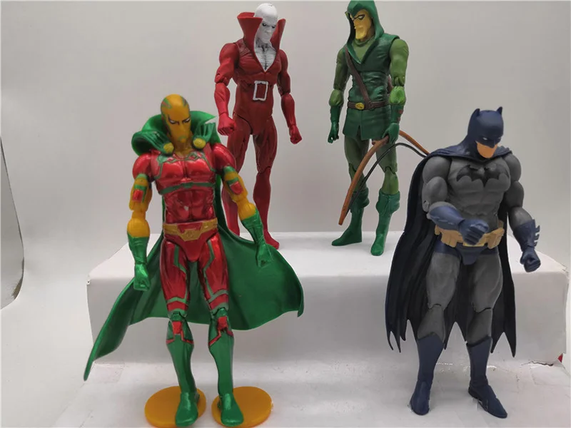 

4pcs/Set Batman Action Figure Justice League Arrow Model Toys 15cm