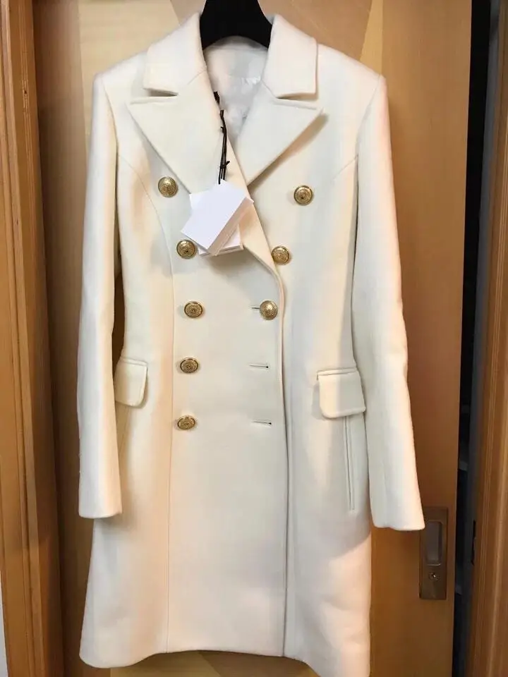 Зимнее шерстяное платье белого цвета длинное двубортное пальто с лацканами