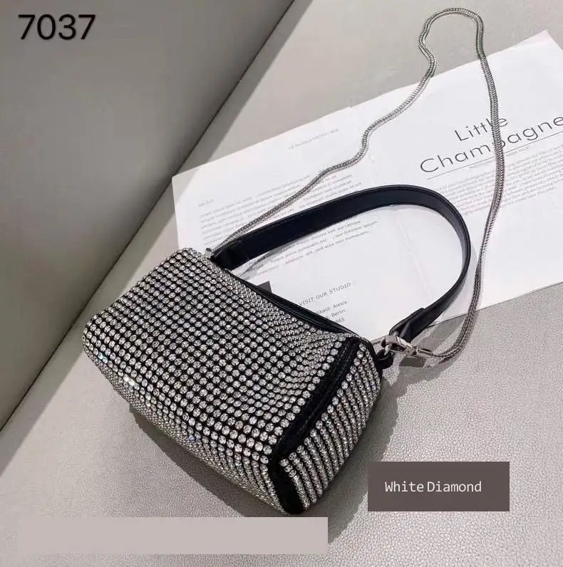 Сумка на плечо женская с кристаллами винтажная вечерняя сумочка со стразами