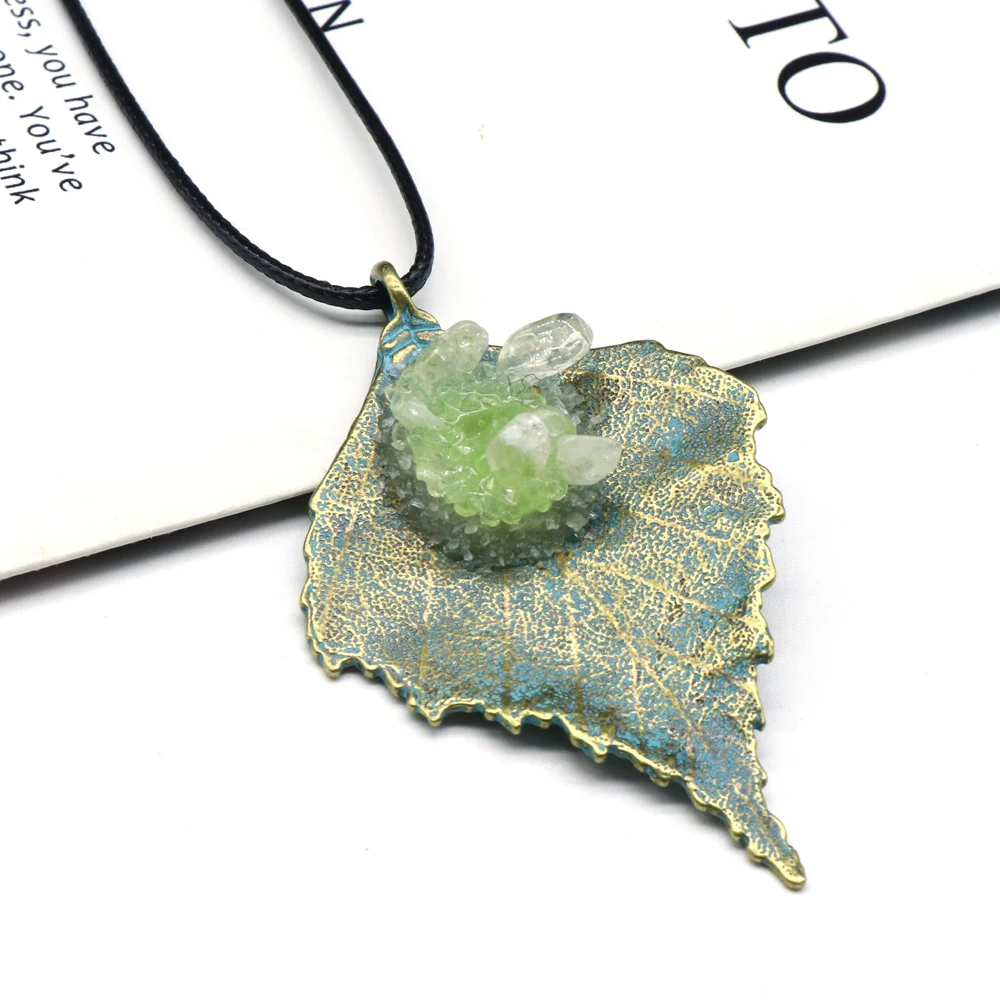 Модное ожерелье с натуральной друзой античное медным покрытием из сплава