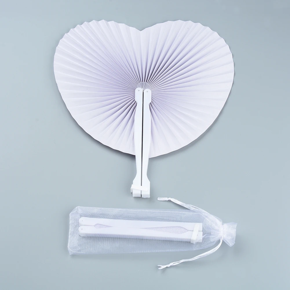 

Персонализированные белые бумажные веера в форме сердца