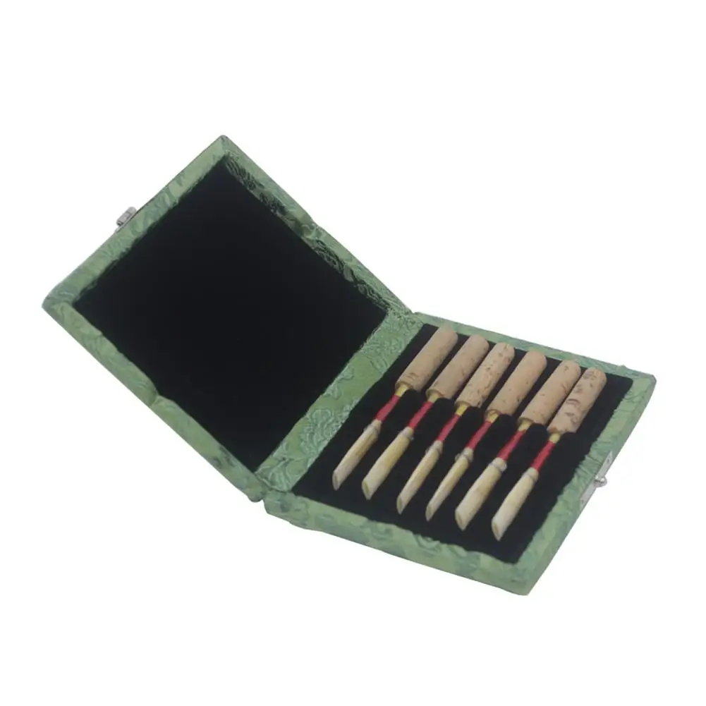 

Black Oboe Reed Case Peach Wood Portable Container Box for 6pcs Reeds Green(No Reeds) Woodwind Musical Instrument Accessories