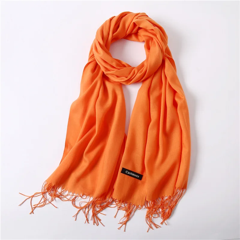 

The most popular scarf of 2021, with European and American elements