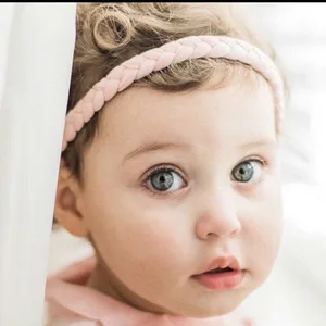 Новинка; Для детей ясельного возраста хлопковая повязка на голову для маленьких девочек Однотонные Цвет косы, повязка на голову, головные уборы для детей Аксессуары подарок ко дню рождения для новорожденного