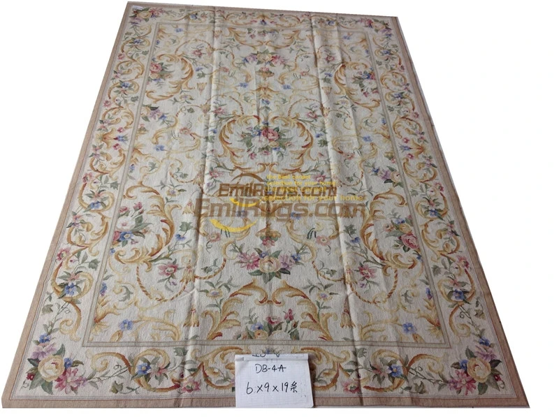 Расслабьте спокойную строчку простых тканых ковров винтажный королевский