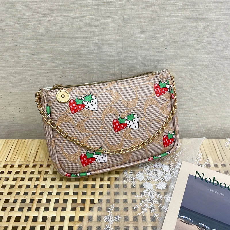

Fruit strawberry handbag small square box-shaped shoulder bag color strawberry messenger bag chain bag fashion messenger bag