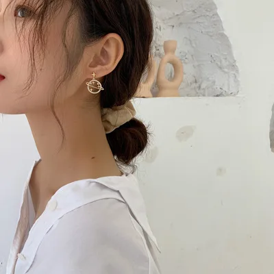 

1 pair Zircon planet earrings alloy crystal planet earrings Korean women fashion earrings jewelry