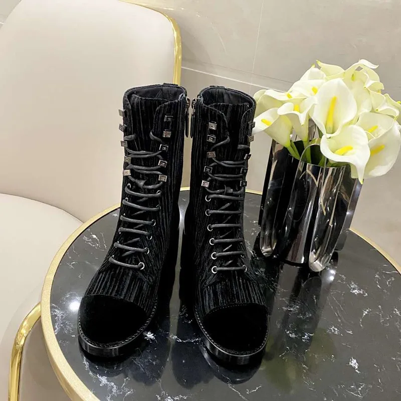 

Fashion Lace Up Women's Boots Genuine Leather Boots Autumn/Winter Boots Ankle Boots
