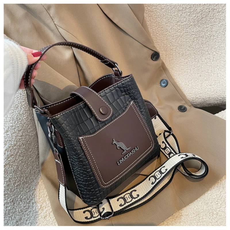 

Female New Black Crocodile Shoulder Bag Ladies Korean Casual Crossbody bag women Versatile Simple Female HandBag Dropshipping