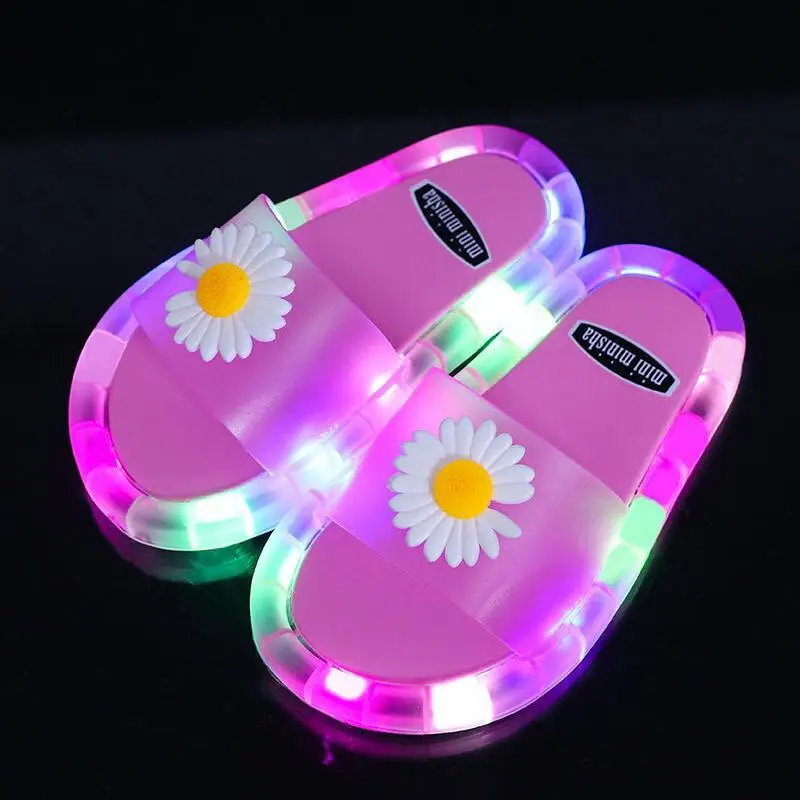 

2021 Girl Slippers Children LED Kids Slippers Baby Bathroom Sandals Kids Shoes for Girl Boys Light Up Shoes Toddler