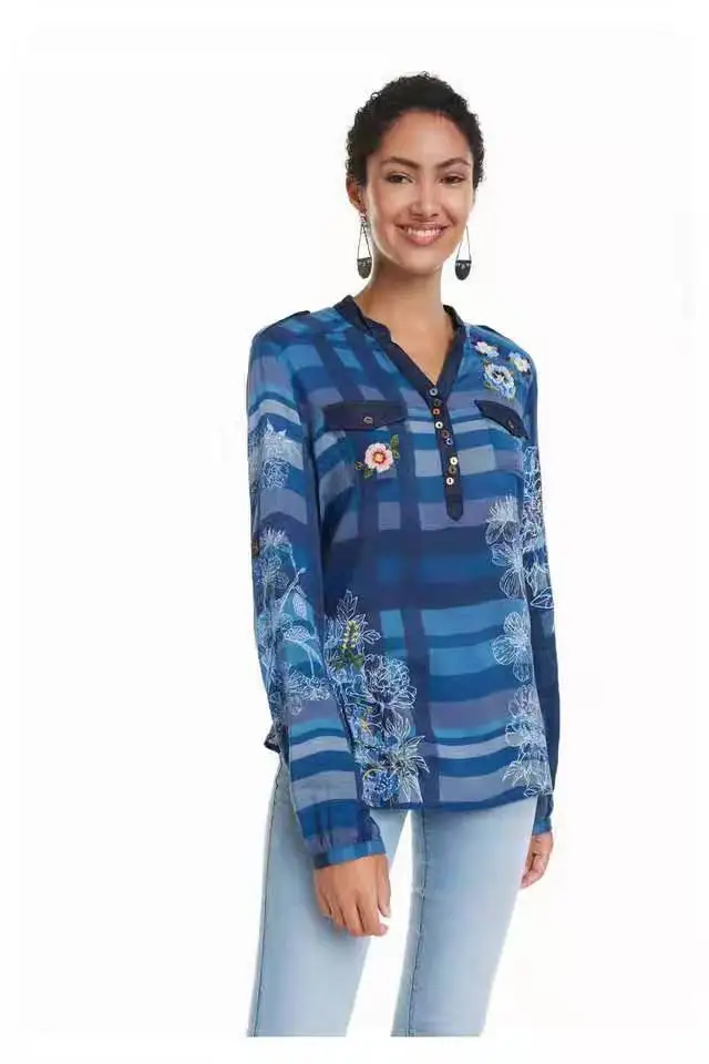 Модная блузка-рубашка с вышивкой Desigual