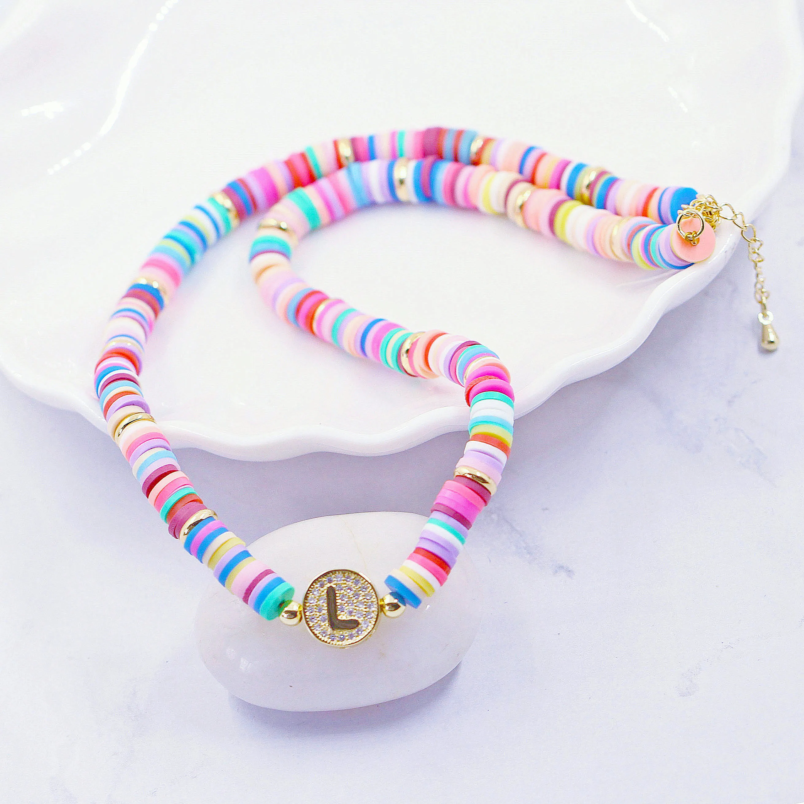 

2020 New Bohemia 26 Letter Charm Pendant Necklace Women Luxury Alphabet Name Rainbow Silicone Plastic Initial Necklaces Jewelry
