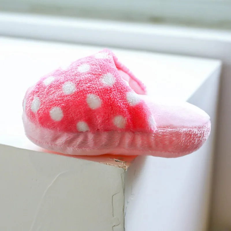 

Pet Dog Chew Plush Shoes Shape Toys Squeaky Dogs Pets Supplies Clean Tooth Bite Puppy Toy Dropshipping 2021 New Pet Toy