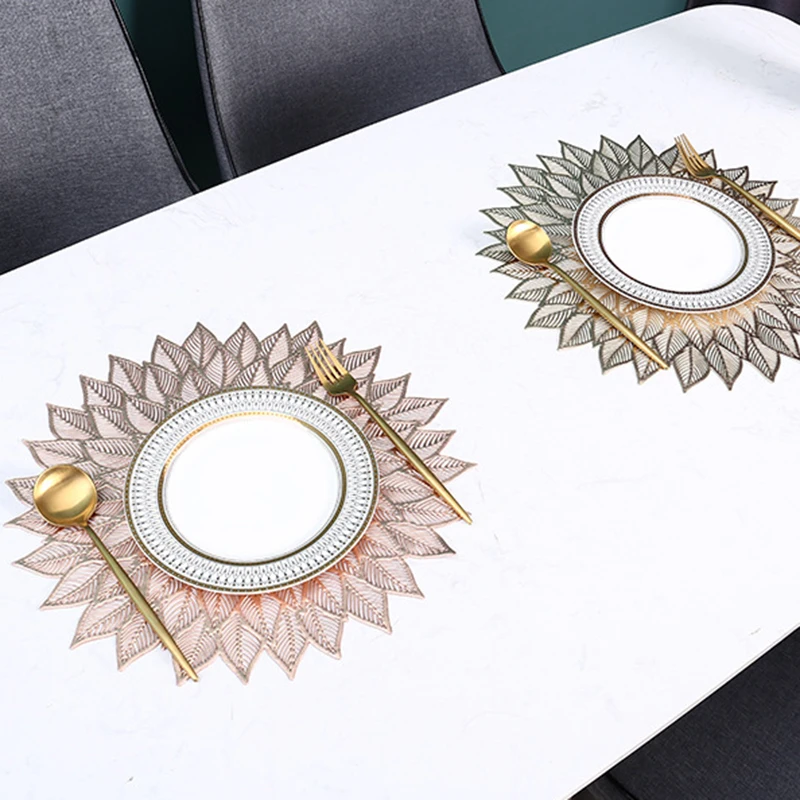 

PVC Flower Shaped Placemat Heat Insulation Household Anti-scalding Coasters Dining Table Home Decorations Hot