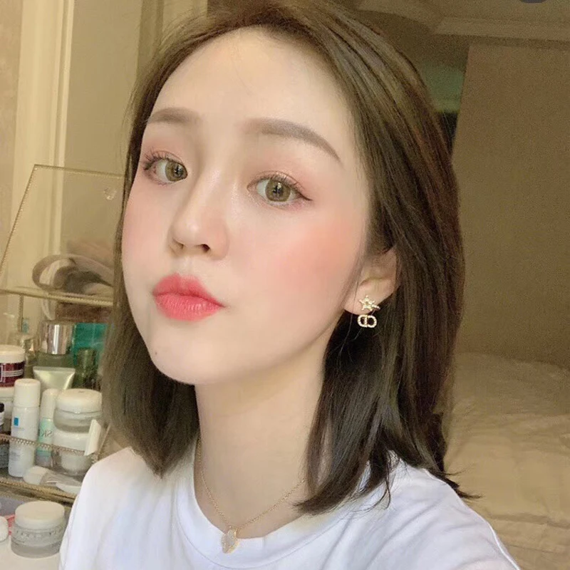 

c1631 Fashion Set With Luxury Letter Earrings Fringe Chain Star Earrings Inlaid With Bee-sized Pearl Ears Plug Earrings